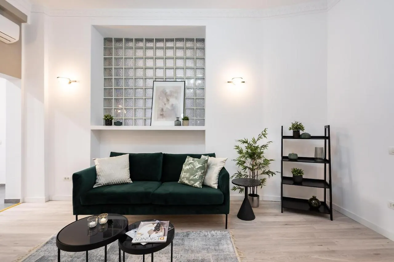 Appartamento Four Bedroom Apartment, Old Town Bucarest Romania