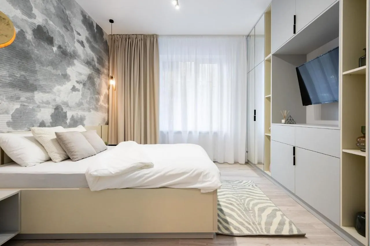 Four Bedroom Apartment, Old Town בוקרשט