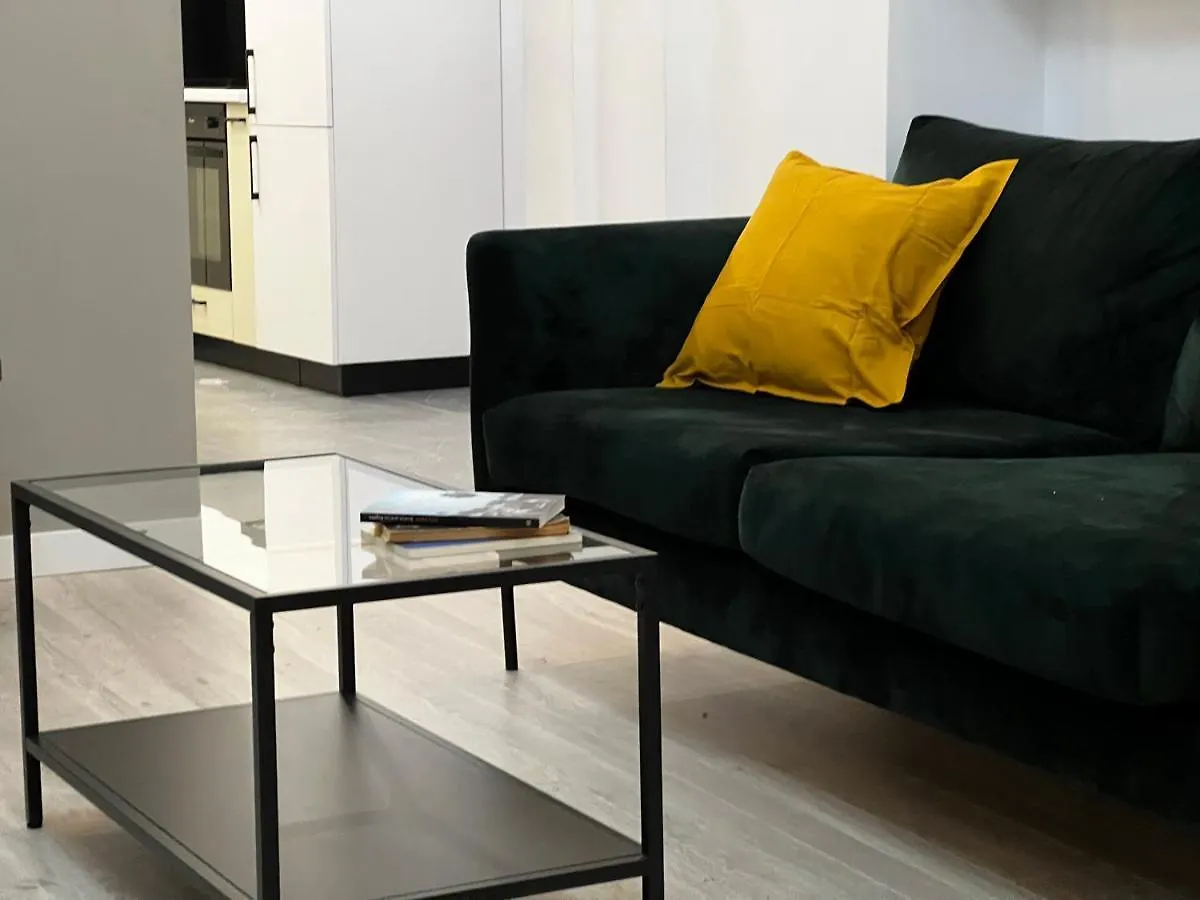 Four Bedroom Apartment, Old Town בוקרשט דירה