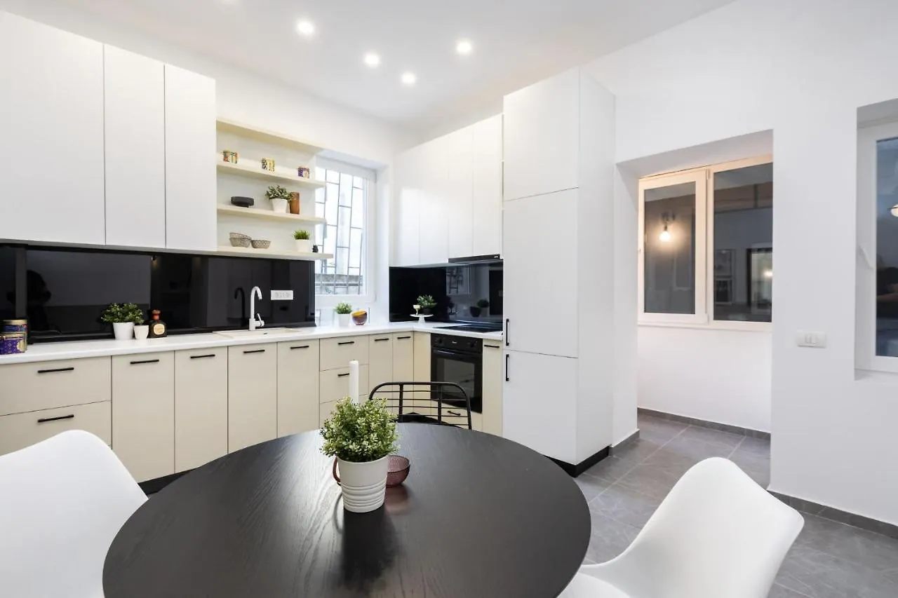 דירה Four Bedroom Apartment, Old Town בוקרשט